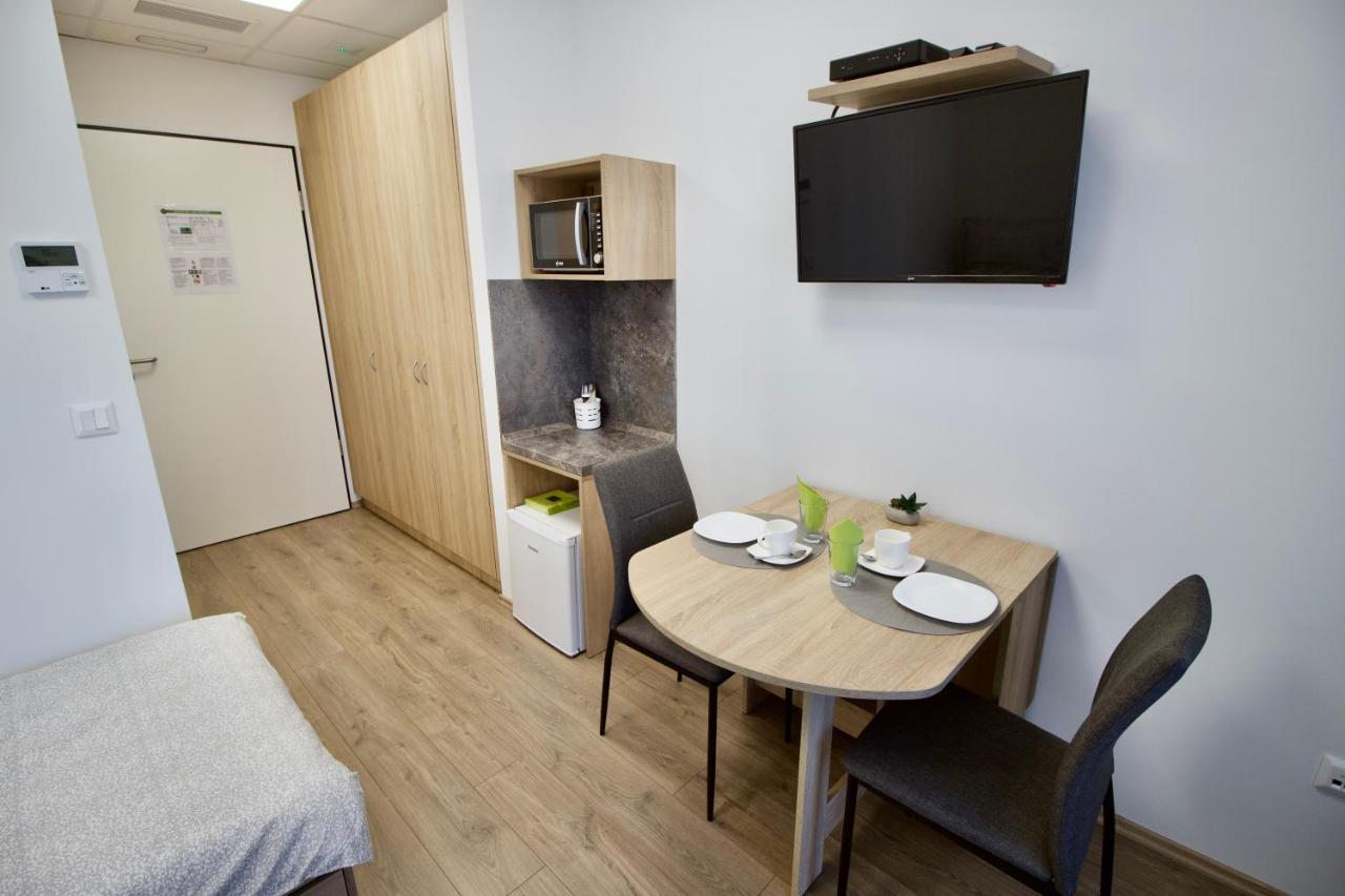 Sport Centrum Apartman Pápa Extérieur photo