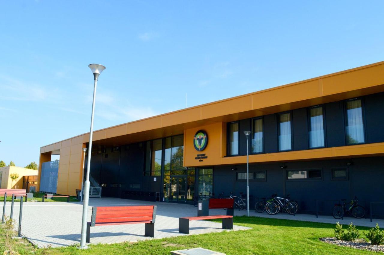 Sport Centrum Apartman Pápa Extérieur photo